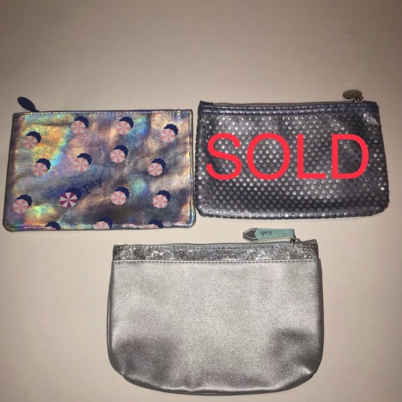 💋 IPSY Makeup Bag Set (Silver Tones) - Picture 1 of 3